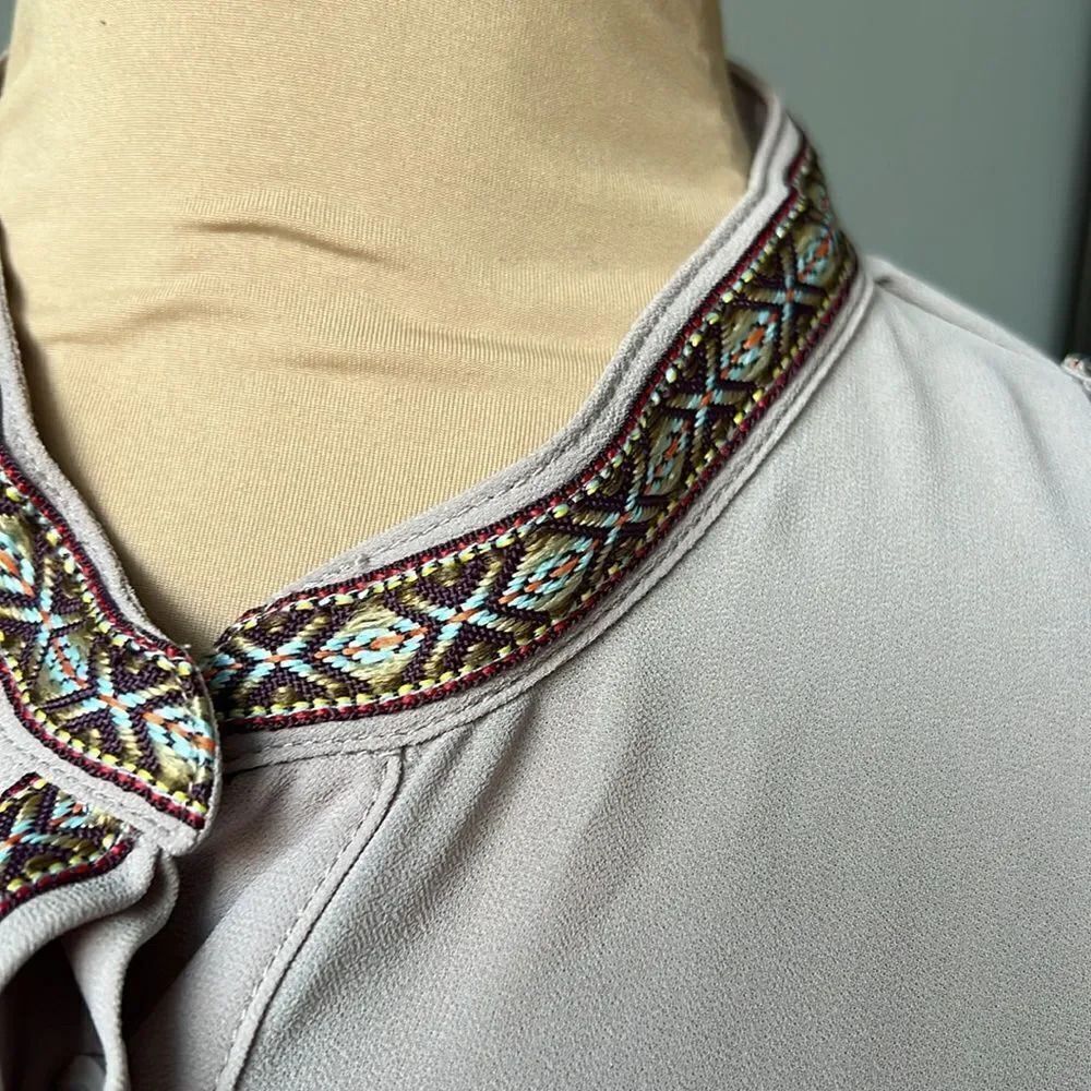 Free To Fly  button down blouse - Picture 8 of 10